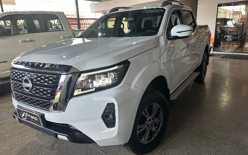 Nissan Frontier XE CD 4X4 2.3 Bi-TB Diesel Aut. 2025