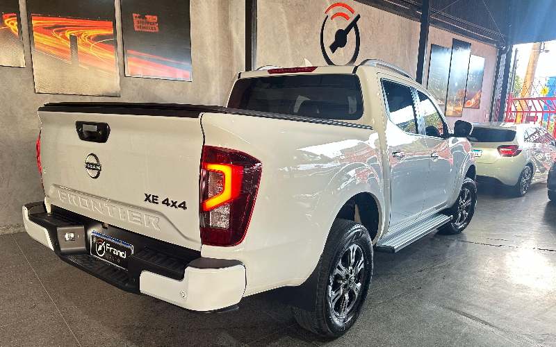 Nissan Frontier XE CD 4X4 2.3 Bi-TB Diesel Aut. 2025