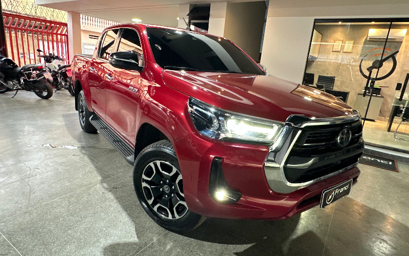Toyota Hilux CD SRX 4X4 2.8 TDI 16V Diesel Aut. 2023