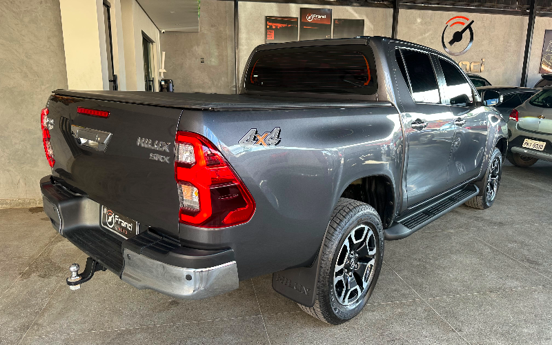 Toyota Hilux CD SRX 4X4 2.8 TDI 16V Diesel Aut. 2025