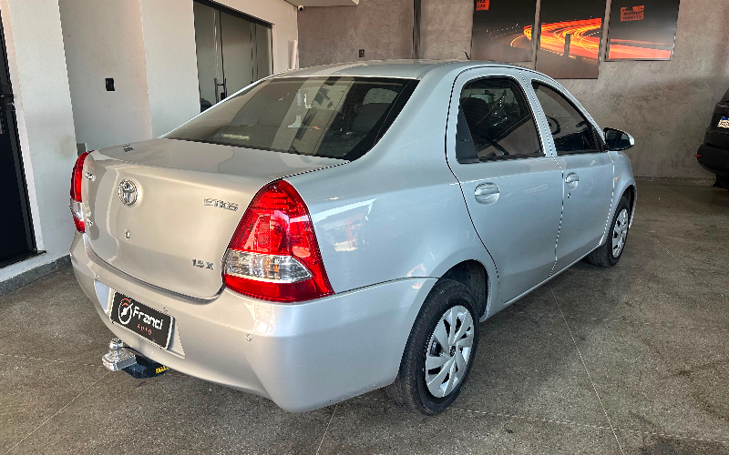 Toyota Etios X Sedan 1.5 Flex 16V 4P Mec. 2017